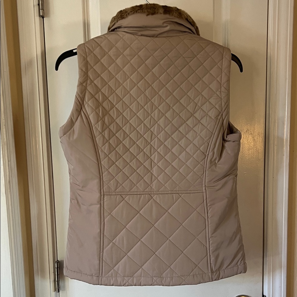 Calvin Klein Women's Beige Quilted Vest - Picture 6 of 6